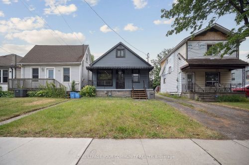 8 Merchison Ave, Hamilton, ON, L8H3C9 | Card Image
