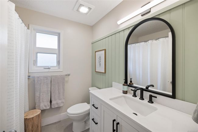 1401 Pilot Way, House other with 4 bedrooms, 3 bathrooms and 4 parking in Nanoose Bay BC | Image 6