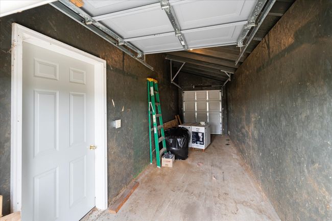 32X24 Garage Right Side | Image 59