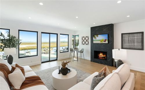 237 Canal St, Newport Beach, CA, 92663 | Card Image