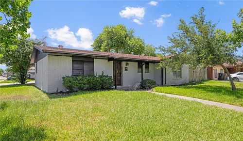 1102 Bradshaw Dr, Corpus Christi, TX, 78412-3340 | Card Image
