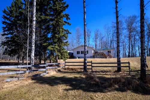 17 Paradise Valley, Home with 3 bedrooms, 1 bathrooms and null parking in Rural Athabasca County AB | Card Image