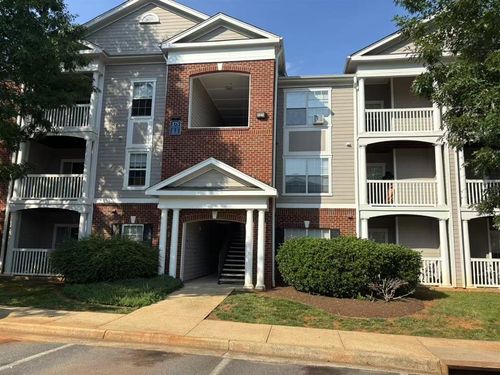 apt-102-175 Yellowstone Dr, CHARLOTTESVILLE, VA, 22903-8117 | Card Image