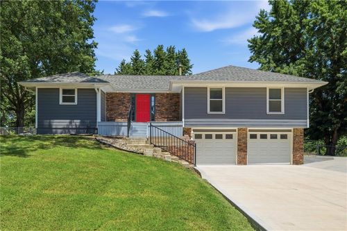 21222 W 70th St, Shawnee, KS, 66218-9646 | Card Image
