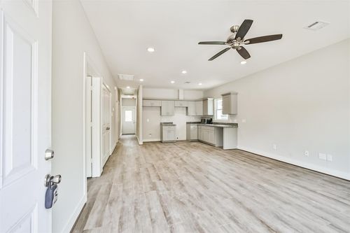 420 Avenue B, La Marque, TX, 77568-4397 | Card Image
