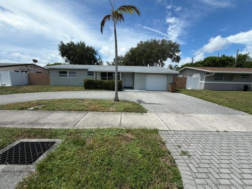 1143 Se 4th Ave, Deerfield Beach, FL, 33441-6912 | Card Image
