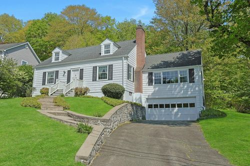 55 Leland Ave, Pleasantville, NY, 10570-2429 | Card Image