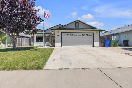 663 Carr Way, Galt, CA, 95632-1583 | Card Image