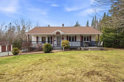 6 Cumberland Way, Windsor Junction, NS, B2T1H4 | Card Image