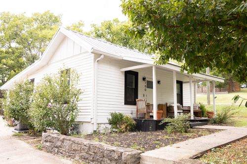700 Maplewood Ln, Nashville, TN, 37216-1609 | Card Image
