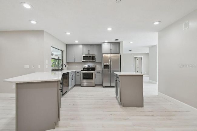 18504 Putters Pl, House other with 3 bedrooms, 2 bathrooms and null parking in TAMPA FL | Image 5