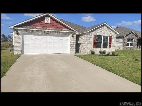 10413 Lori Kaye Dr, Maumelle, AR, 72113-7779 | Card Image