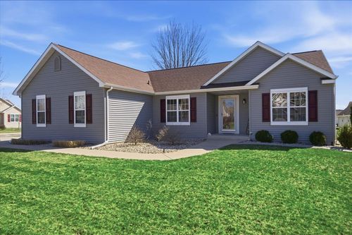 1418 Center Street, Hartford, WI, 53027 | Card Image