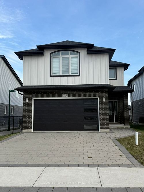 724 Freeport St, London, ON, N6G0R3 | Card Image
