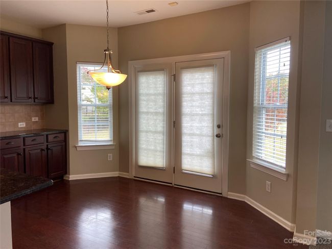 Breakfast area | Image 9