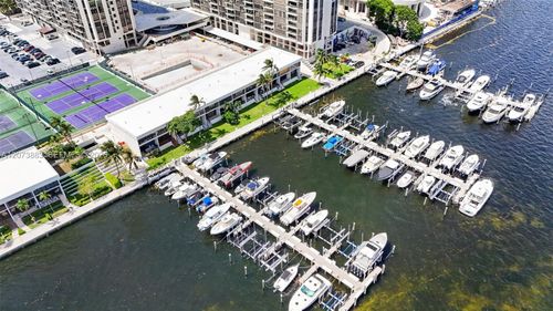 c1607-1915 Brickell Ave, Miami, FL, 33129-1736 | Card Image