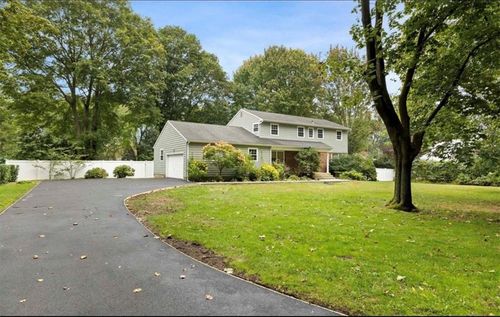 240 Plainview Rd, Woodbury, NY, 11797-2807 | Card Image