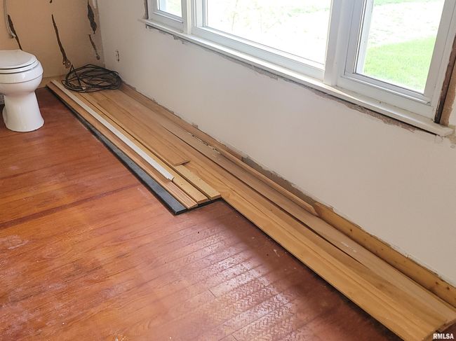 225 Hickory St, House other with 2 bedrooms, 1 bathrooms and null parking in Flora IL | Image 11