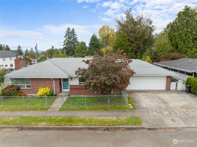 1101 N 7th Avenue, House other with 2 bedrooms, 1 bathrooms and 2 parking in Kelso WA | Image 1