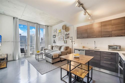 apt-2109-151 Se 1st St, Miami, FL, 33131-1448 | Card Image