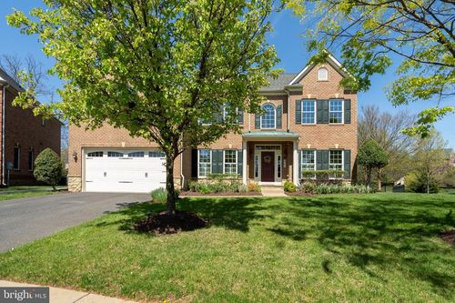 3961 Woodberry Meadow Dr, Fairfax, VA, 22033-2498 | Card Image
