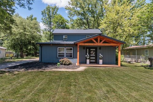 35032 East Rd, Grafton, OH, 44044-9536 | Card Image