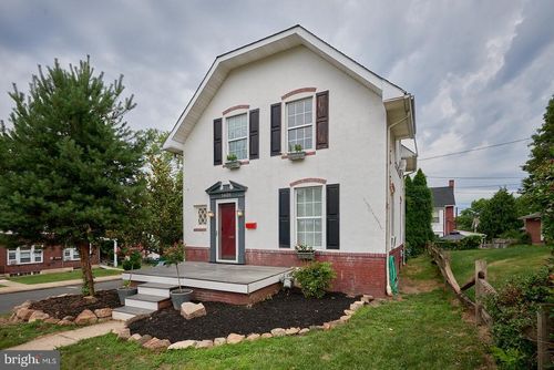 1401 Perry St, READING, PA, 19604-2023 | Card Image
