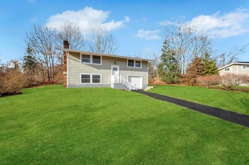 10 Pheasant Lane, Brookhaven, NY, 11733 | Card Image