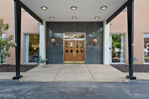 apt-6e-900 S Hanley Rd, Saint Louis, MO, 63105-2668 | Card Image