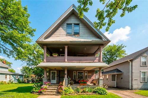 6904 Lawn Ave, Cleveland, OH, 44102-4112 | Card Image