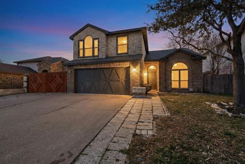 5204 Sherburne Drive, Arlington, TX, 76018 | Card Image