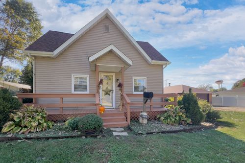 507 E Cherry St, Le Roy, IL, 61752-1521 | Card Image