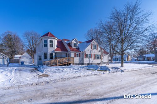 631 3 Mile Rd Ne, Grand Rapids, MI, 49505-3362 | Card Image