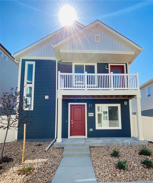 45016 Sunflower Ln, Bennett, CO, 80102-8847 | Card Image