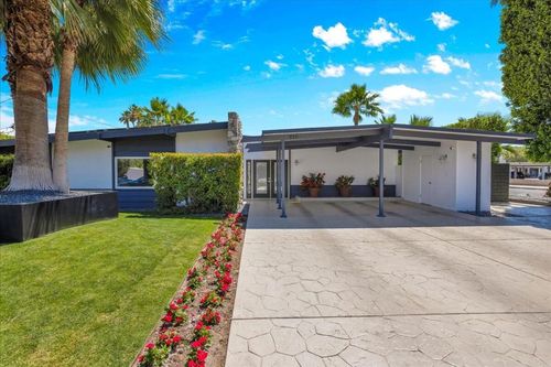 216 N Lyn Cir, Palm Springs, CA, 92262-6941 | Card Image