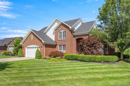 24065 Timber Creek Ln, Flat Rock, MI, 48134-8013 | Card Image