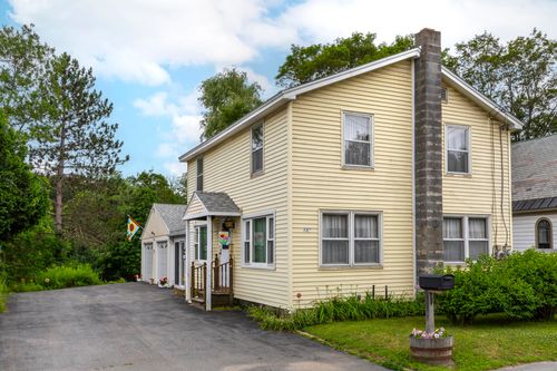 842 Main St, Proctorsville, VT, 05153-4404 | Card Image