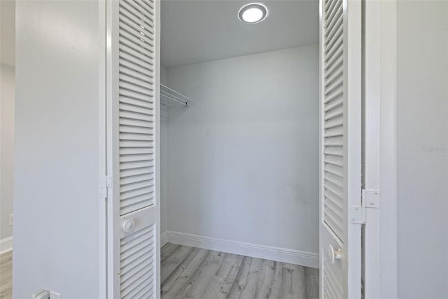Master Closet | Image 27