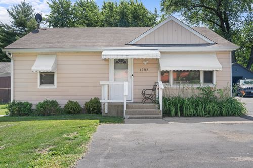 1508 N River Rd, McHenry, IL, 60051-4550 | Card Image