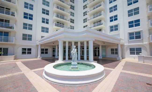 Lobby entrance | Image 30
