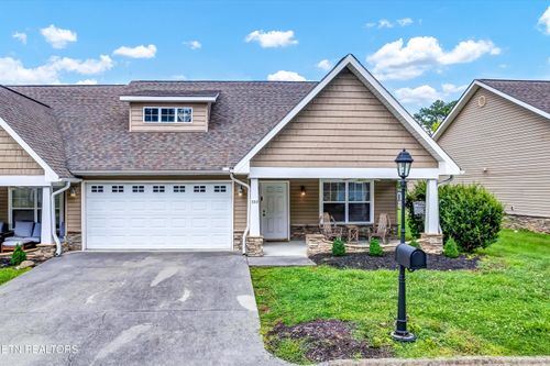 330 Meriwether Way, Pigeon Forge, TN, 37863-4953 | Card Image