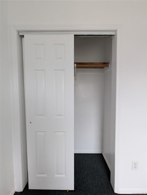 3-528 Beach 32nd St, Far Rockaway, NY, 11691-1933 | Card Image