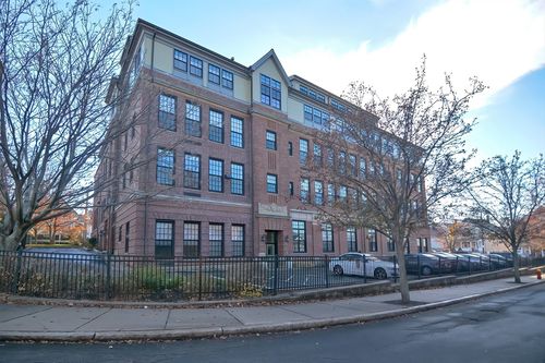 410-72 Ashland St, Malden, MA, 02148-7064 | Card Image