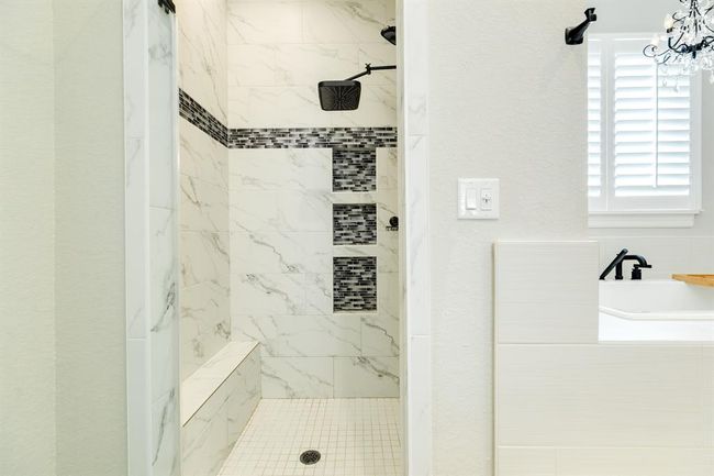337 Thousand Oaks Dr, House other with 4 bedrooms, 3 bathrooms and 3 parking in Angleton TX | Image 46