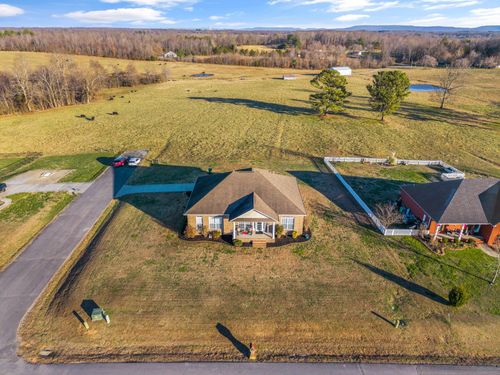 3 Weatherby Dr, Fayetteville, TN, 37334-7935 | Card Image