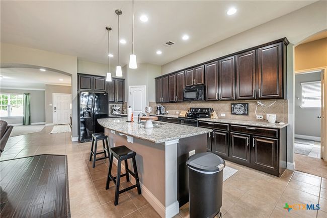 822 Old World Dr, House other with 3 bedrooms, 3 bathrooms and null parking in Harker Heights TX | Image 13