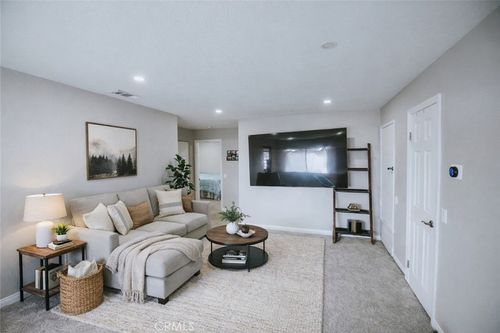 g-1554 Border Ave, Corona, CA, 92882 | Card Image