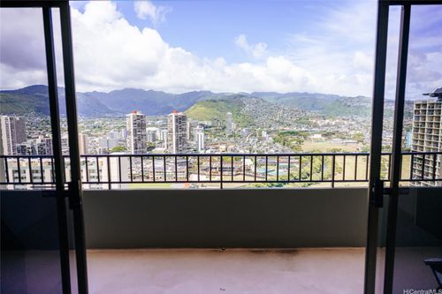 apt-3801-2240 Kuhio Ave, Honolulu, HI, 96815-2820 | Card Image