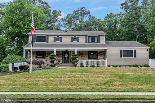 12 Eric Ln, East Brunswick, NJ, 08816-4550 | Card Image