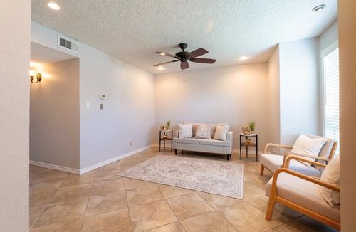 19-11002 Hammerly Boulevard, Houston, TX, 77043 | Card Image